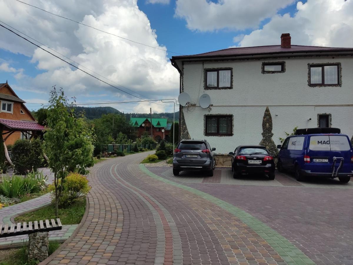 Апартаменти "У Кузьмича" 2 Mikulicsin Kültér fotó
